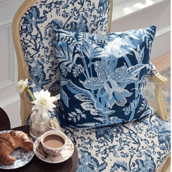 Brunschwig & Fils Tongli Porcelain Blue Summer Palace Chinoiserie Fabric 54x54 - Picture 8 of 8